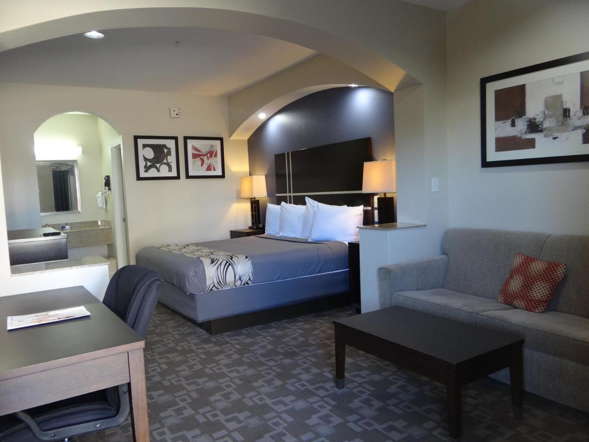 Regency Inn & Suites - Бейтаун Екстериор снимка